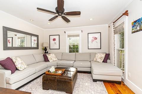 14 Warren Ave, Reading, MA 01867 photo 3