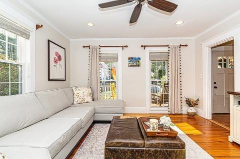 14 Warren Ave, Reading, MA 01867 photo 5