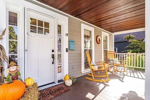 14 Warren Ave, Reading, MA 01867 photo 22