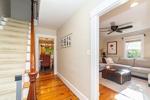 14 Warren Ave, Reading, MA 01867 photo 2