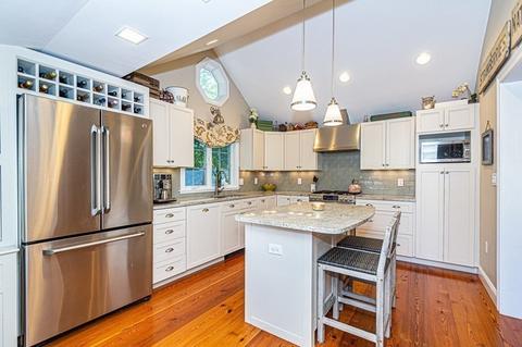 14 Warren Ave, Reading, MA 01867 photo 9