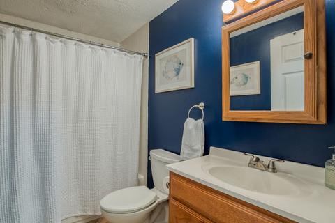 67 Aspen Rd, Springfield, MA 01128 photo 12