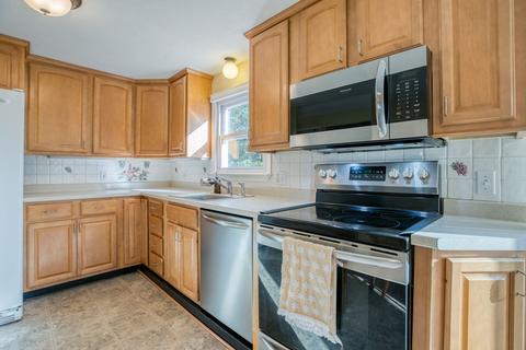 67 Aspen Rd, Springfield, MA 01128 photo 7