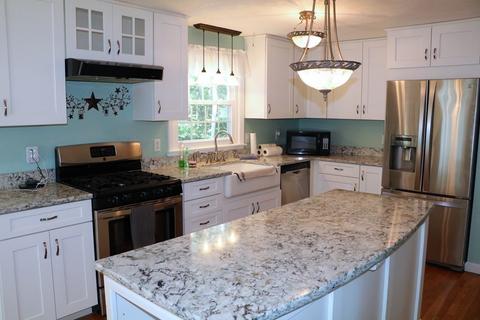 9 Pequot Ct, Mashpee, MA 02649 photo 2