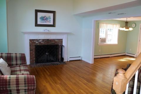 9 Pequot Ct, Mashpee, MA 02649 photo 4