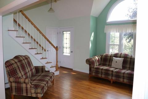 9 Pequot Ct, Mashpee, MA 02649 photo 3