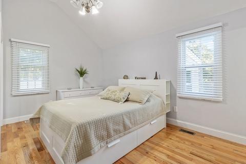 30 Wellesley Cir, Barnstable, MA 02601 photo 14