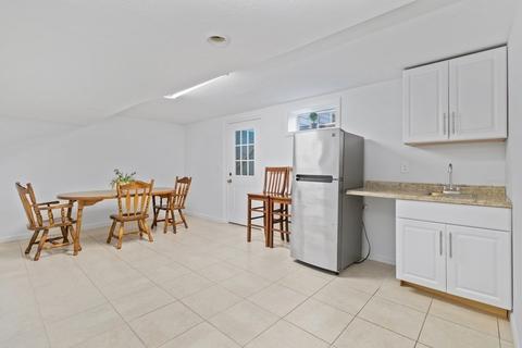 30 Wellesley Cir, Barnstable, MA 02601 photo 23