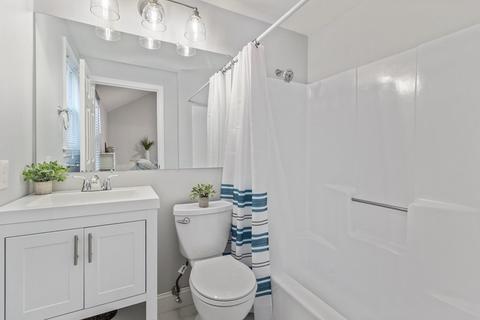 30 Wellesley Cir, Barnstable, MA 02601 photo 16