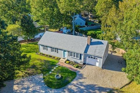30 Wellesley Cir, Barnstable, MA 02601 photo 1