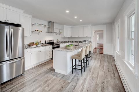 338 Broadway, Raynham, MA 02767 photo 3