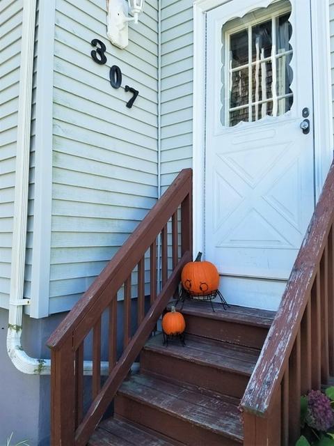 307 Anthony St, Fall River, MA 02721 photo 4