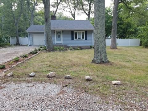 472 Pleasant St, Franklin, MA 02038 photo 1