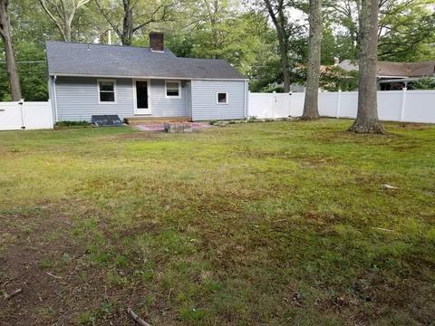 472 Pleasant St, Franklin, MA 02038 photo 2