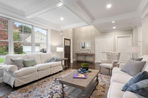 72 Pond St, Needham, MA 02492 photo 2