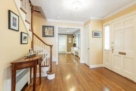 38 Baker Cir, Brookline, MA 02467 photo 12