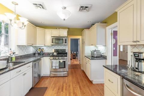 38 Baker Cir, Brookline, MA 02467 photo 5
