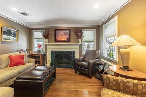 38 Baker Cir, Brookline, MA 02467 photo 4
