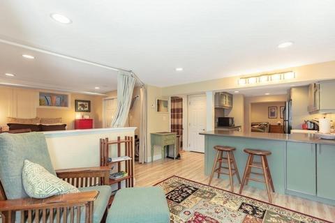 38 Baker Cir, Brookline, MA 02467 photo 17