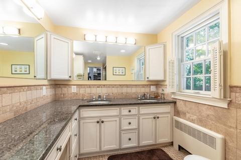 38 Baker Cir, Brookline, MA 02467 photo 16