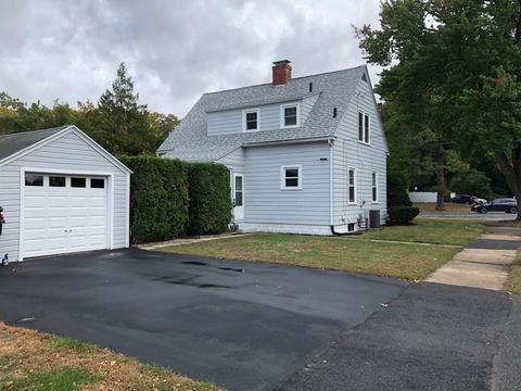 410 Plumtree Rd, Springfield, MA 01118 photo 3
