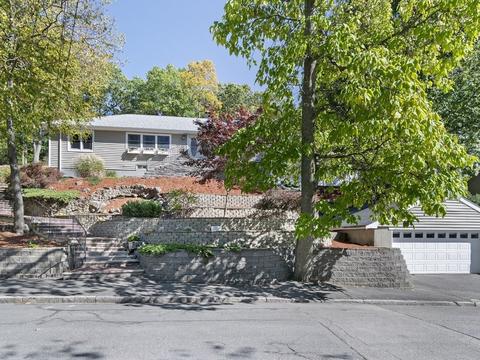 100 Risley Rd, Chestnut Hill, MA 02467 photo 2
