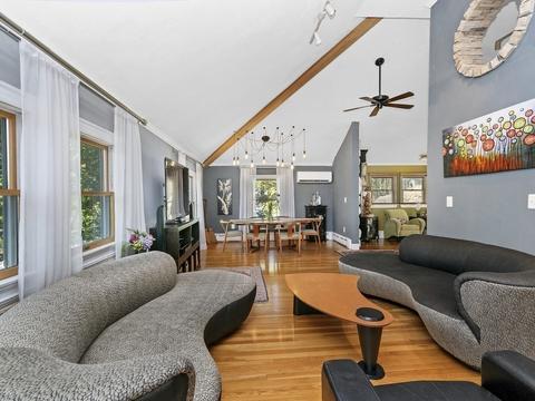 100 Risley Rd, Chestnut Hill, MA 02467 photo 6