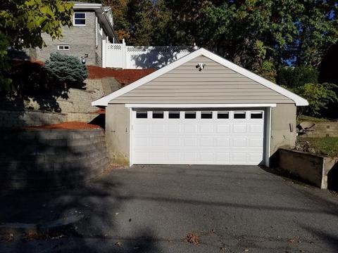 100 Risley Rd, Chestnut Hill, MA 02467 photo 3
