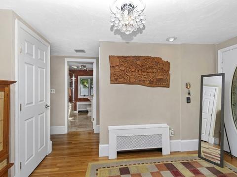 100 Risley Rd, Chestnut Hill, MA 02467 photo 5