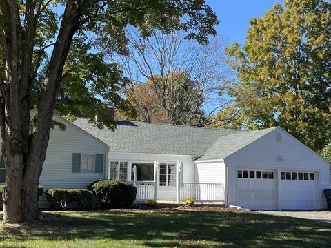 20 Maybrook Rd, Springfield, MA 01129 photo 2