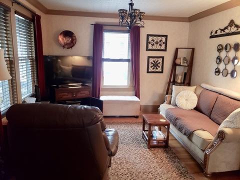 38 Moon St, Southbridge, MA 01550 photo 5