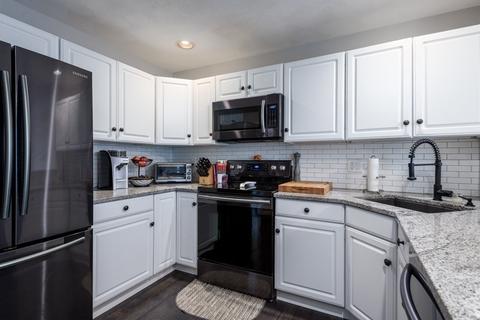 20 Carnation Cir #A, Reading, MA 01867 photo 2