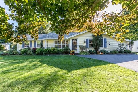 5 Barbara Rd, Raynham, MA 02767 photo 2