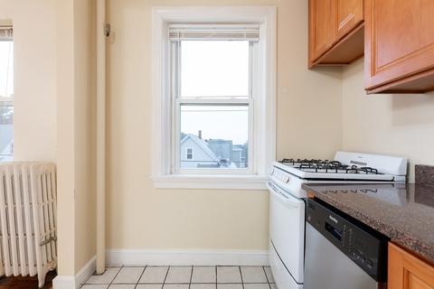 8 Walnut St #33, Everett, MA 02149 photo 10