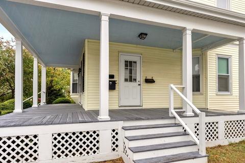 17 Maple St, Braintree, MA 02184 photo 2