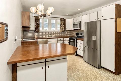 17 Maple St, Braintree, MA 02184 photo 6