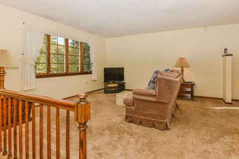 447 Plain St, Braintree, MA 02184 photo 3