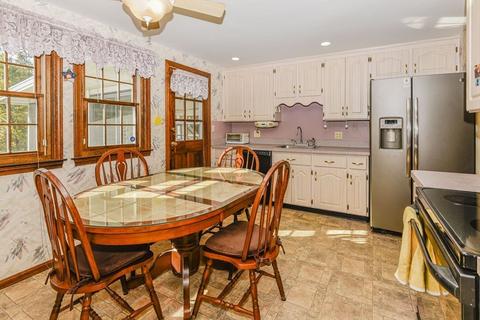 447 Plain St, Braintree, MA 02184 photo 8
