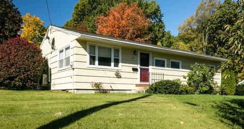 25 Katahdin St, Worcester, MA 01606 photo 2