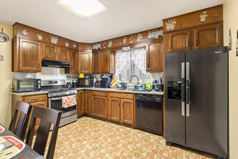 51 Myrtle St, Everett, MA 02149 photo 23