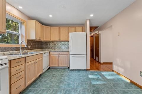 41 Devonshire Dr, Mashpee, MA 02649 photo 11