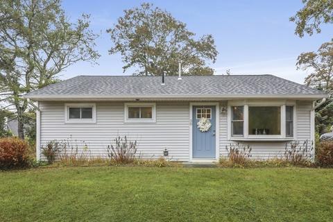 30 Cranberry Rd, Bourne, MA 02532 photo 2