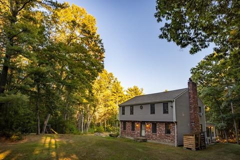 1 Arnold Dr, Raynham, MA 02767 photo 2