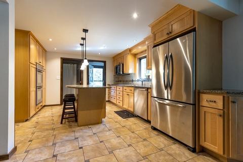 1 Arnold Dr, Raynham, MA 02767 photo 8