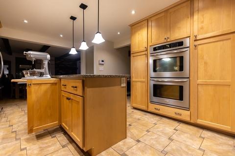 1 Arnold Dr, Raynham, MA 02767 photo 7