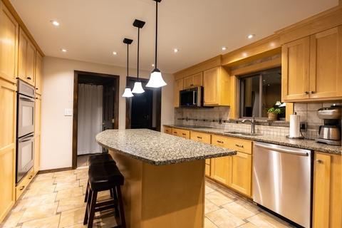 1 Arnold Dr, Raynham, MA 02767 photo 5