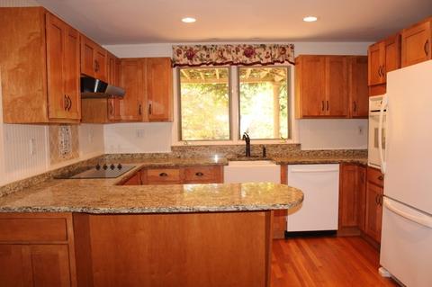25 Mendon St, Upton, MA 01568 photo 5