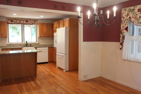 25 Mendon St, Upton, MA 01568 photo 8