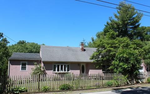 25 Mendon St, Upton, MA 01568 photo 1