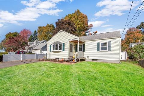 975 Allen St, Springfield, MA 01118 photo 1
